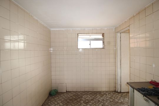 Cozinha de apartamento para alugar com 2 quartos, 56m² em Vila Hortencia, São Paulo
