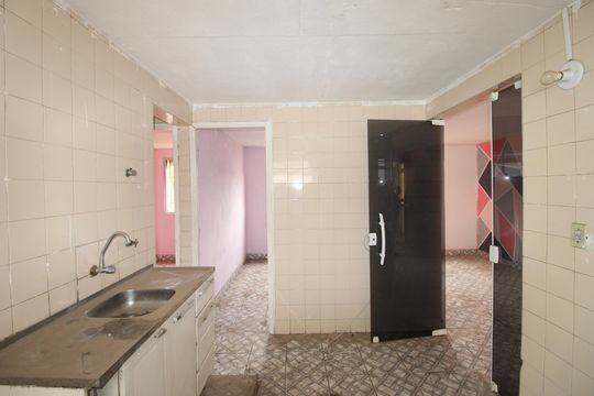 Cozinha de apartamento para alugar com 2 quartos, 56m² em Vila Hortencia, São Paulo