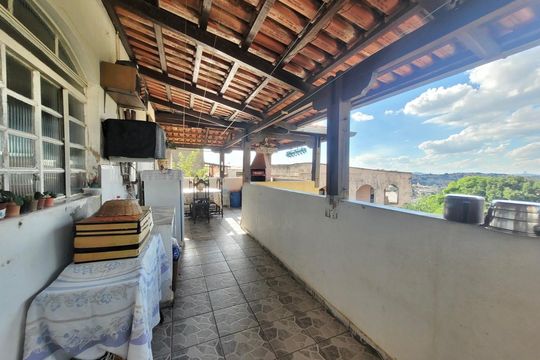 Varanda  de casa para alugar com 3 quartos, 80m² em São Cristóvão, Belo Horizonte