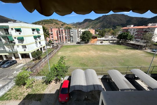 Vista do Quarto 2 de apartamento para alugar com 2 quartos, 54m² em Jardim Sulacap, Rio de Janeiro