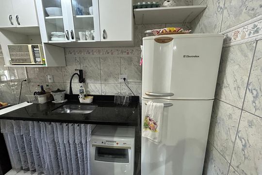 Cozinha de apartamento para alugar com 2 quartos, 54m² em Jardim Sulacap, Rio de Janeiro