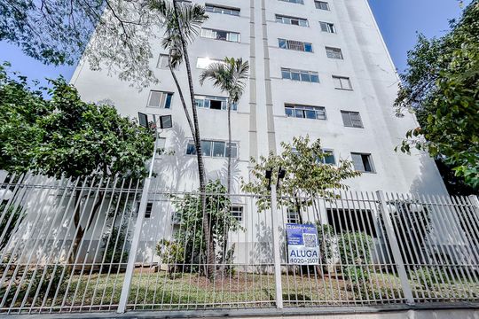 Fachada com Plaquinha de apartamento para alugar com 2 quartos, 67m² em Tatuapé, São Paulo