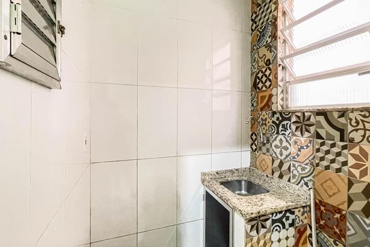 Cozinha de kitnet/studio para alugar com 0 quarto, 40m² em Imperial de São Cristóvão, Rio de Janeiro