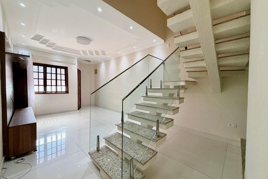 Sala de casa à venda com 3 quartos, 140m² em Jardim Nossa Senhora do Carmo, São Paulo