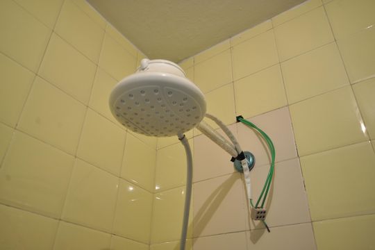 Banheiro Social de casa para alugar com 2 quartos, 90m² em Vila Isolina Mazzei, São Paulo