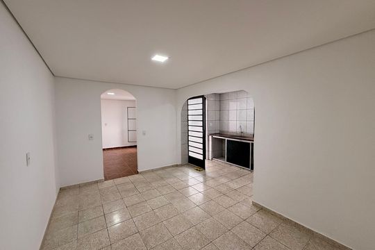 Casa para alugar com 2 quartos, 60m² em Vila Sao Paulo, Jundiaí