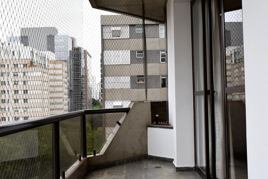 Varanda de apartamento para alugar com 3 quartos, 230m² em Paraíso, São Paulo