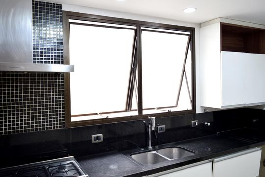 Cozinha de apartamento para alugar com 3 quartos, 230m² em Paraíso, São Paulo
