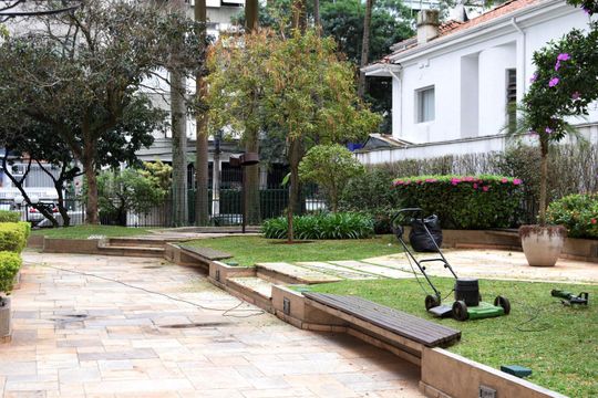 Jardim de apartamento para alugar com 3 quartos, 230m² em Paraíso, São Paulo