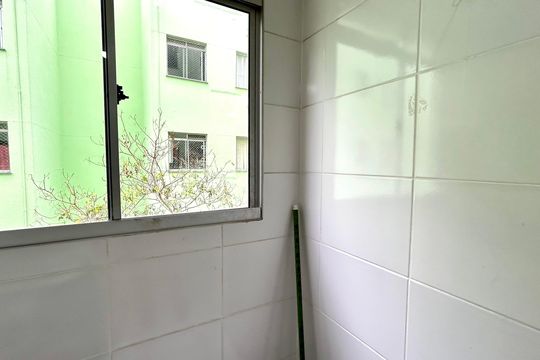 Área de Serviço de apartamento para alugar com 2 quartos, 45m² em Cidade Parque Brasilia, Guarulhos
