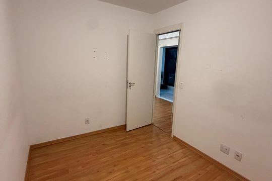 Quarto de apartamento à venda com 1 quarto, 48m² em Vila Yolanda, Osasco