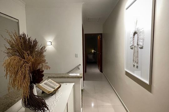Corredor de casa à venda com 3 quartos, 205m² em Jardim Felicidade (Zona Norte), São Paulo