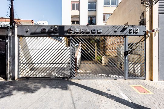 Fachada de apartamento à venda com 2 quartos, 64m² em Pinheiros, São Paulo