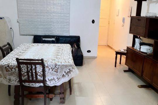 Sala/Quarto de apartamento para alugar com 1 quarto, 53m² em Vila Caiçara, Praia Grande