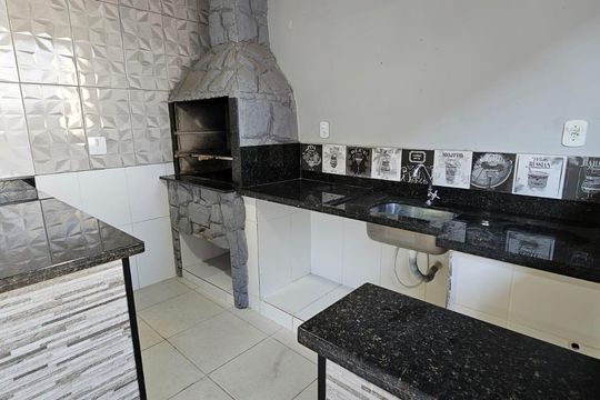 Casa à venda com 4 quartos, 220m² em Fazenda Santana, Vinhedo