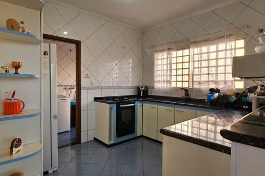 Cozinha de casa à venda com 4 quartos, 220m² em Fazenda Santana, Vinhedo