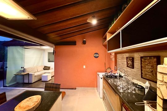 Apartamento à venda com 3 quartos, 176m² em Laranjeiras, Rio de Janeiro