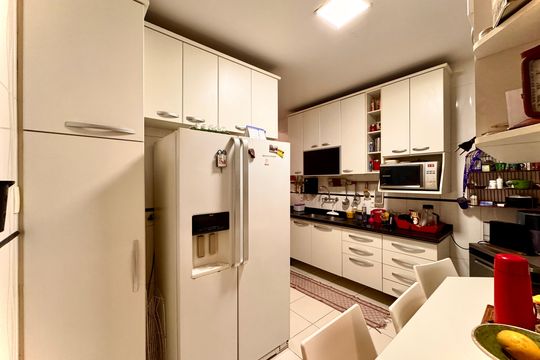 Apartamento à venda com 3 quartos, 176m² em Laranjeiras, Rio de Janeiro
