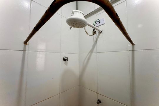 Banheiro de apartamento para alugar com 1 quarto, 23m² em Flamengo, Rio de Janeiro
