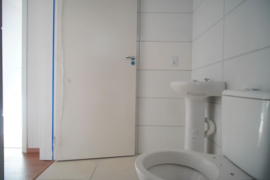 Banheiro de apartamento para alugar com 2 quartos, 42m² em Canudos, Novo Hamburgo