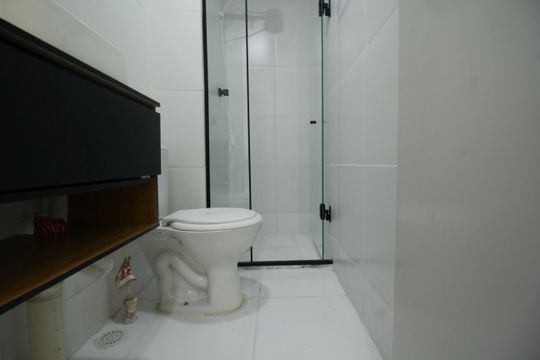 Banheiro de apartamento à venda com 2 quartos, 34m² em Jardim Pereira Leite, São Paulo