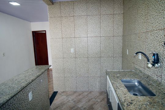 Cozinha de casa para alugar com 1 quarto, 40m² em Irajá, Rio de Janeiro