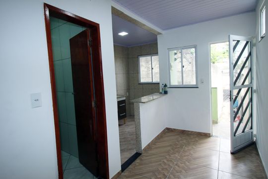 Sala de casa para alugar com 1 quarto, 40m² em Irajá, Rio de Janeiro