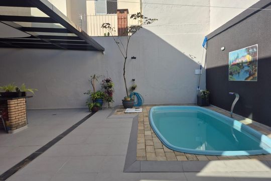 Área externa de casa à venda com 4 quartos, 220m² em Parque Sao Pedro, São Bernardo do Campo