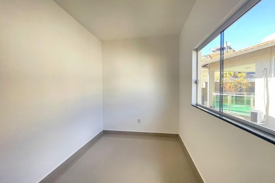 Quarto de casa à venda com 3 quartos, 120m² em Cândida Ferreira, Contagem