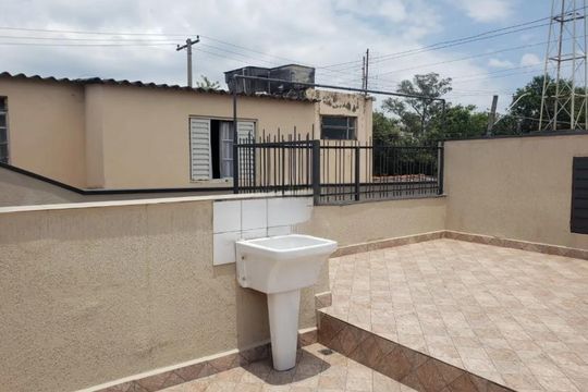 Área externa de casa à venda com 2 quartos, 131m² em Vila Rio Branco, Jundiaí
