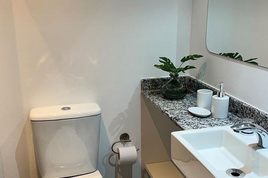 Banheiro de apartamento para alugar com 1 quarto, 26m² em Moema, São Paulo