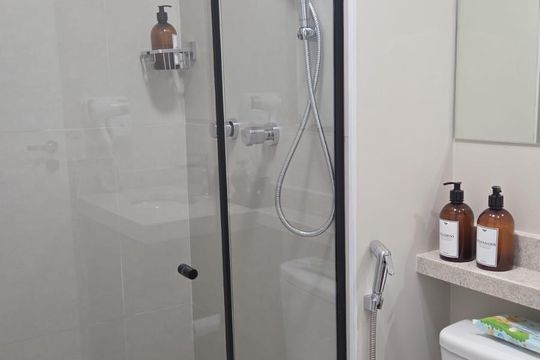 Banheiro de apartamento à venda com 1 quarto, 22m² em Bela Vista, São Paulo