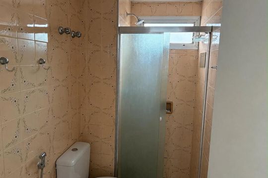 Banheiro de apartamento para alugar com 1 quarto, 40m² em Bela Vista, São Paulo