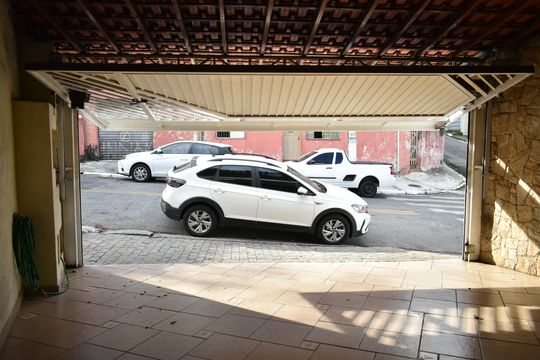 Garagem de casa à venda com 2 quartos, 100m² em Vila da Saúde, São Paulo