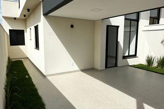 Área externa de casa à venda com 3 quartos, 102m² em Casa Blanca, Indaiatuba