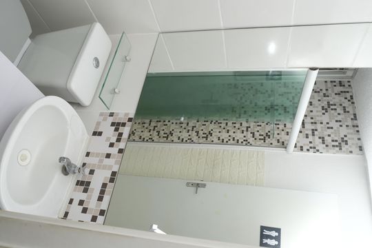 Banheiro de apartamento para alugar com 2 quartos, 42m² em Posse, Nova Iguaçu