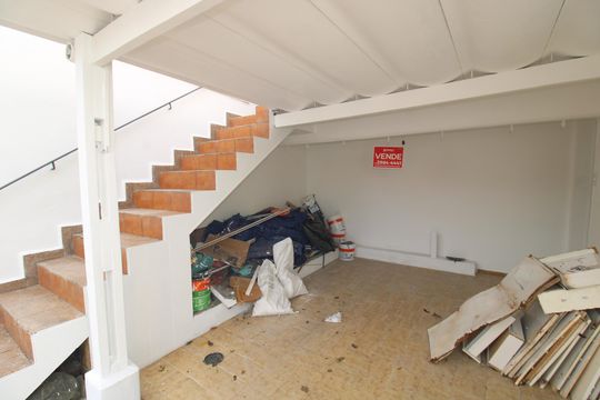 Garagem de casa à venda com 2 quartos, 160m² em Casa Verde, São Paulo