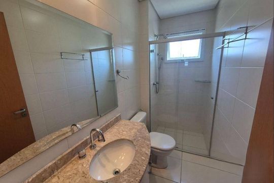 Banheiro de apartamento à venda com 3 quartos, 111m² em Jardim das Samambaias, Jundiaí