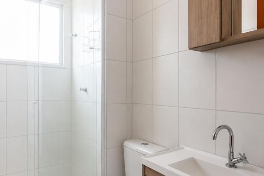 Banheiro de apartamento à venda com 2 quartos, 33m² em Santa Maria, Osasco