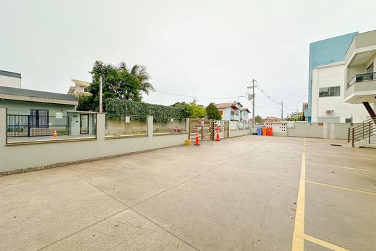Área comum de kitnet/studio para alugar com 1 quarto, 25m² em Canasvieiras, Florianópolis