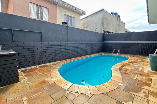 Casa à venda com 2 quartos, 250m² em Jardim das Flores, São Paulo