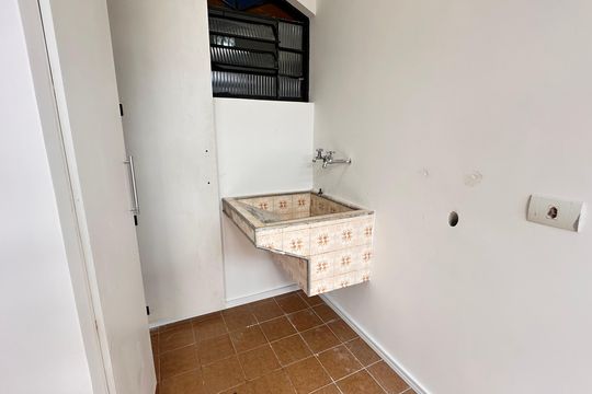 Casa à venda com 2 quartos, 250m² em Jardim das Flores, São Paulo