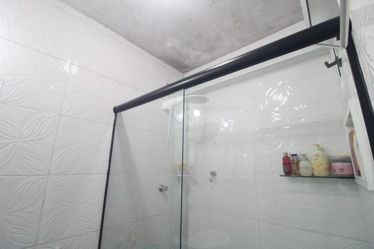 Banheiro de casa para alugar com 3 quartos, 150m² em Parque São Paulo, São Paulo