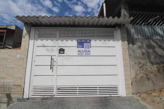 Fachada de casa para alugar com 3 quartos, 150m² em Parque São Paulo, São Paulo