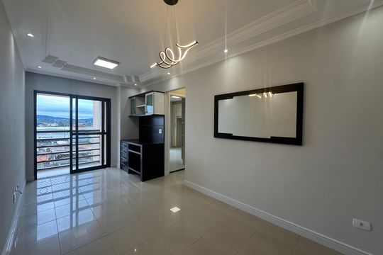 Apartamento à venda com 2 quartos, 63m² em Km 18, Osasco