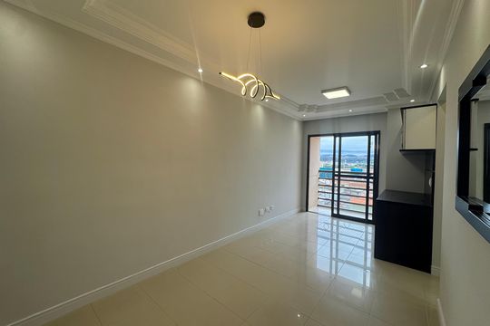 Apartamento à venda com 2 quartos, 63m² em Km 18, Osasco