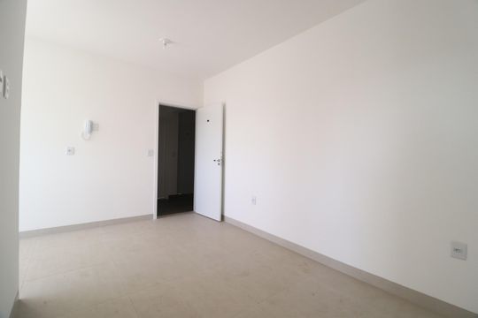 Sala de apartamento para alugar com 2 quartos, 58m² em Santa Mônica, Uberlândia