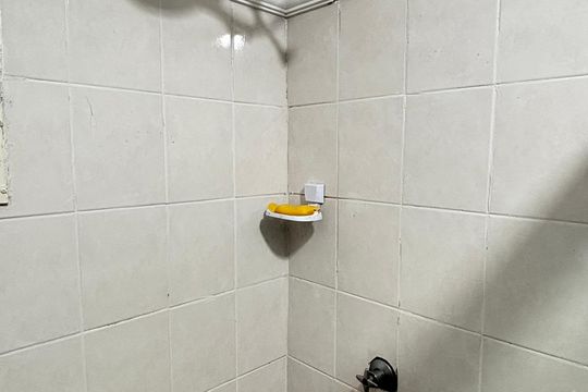 Banheiro de apartamento à venda com 3 quartos, 69m² em Jardim Santo André, Santo André
