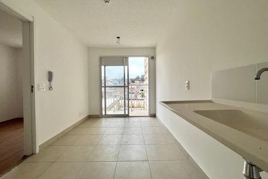Cozinha de apartamento à venda com 1 quarto, 25m² em Jardim Itacolomi, São Paulo