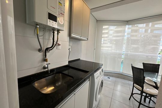 Área de Serviço de apartamento para alugar com 1 quarto, 55m² em Empresarial 18 do Forte, Barueri